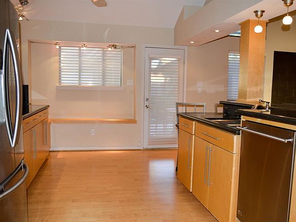 3rd image of 1004 Sugardale Ct