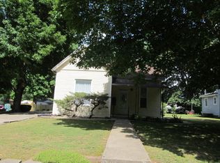 1718 S Maple St, Carthage, MO 64836