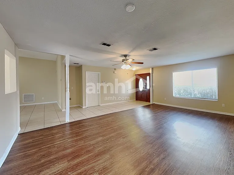1014 Gore Dr — Photo 8