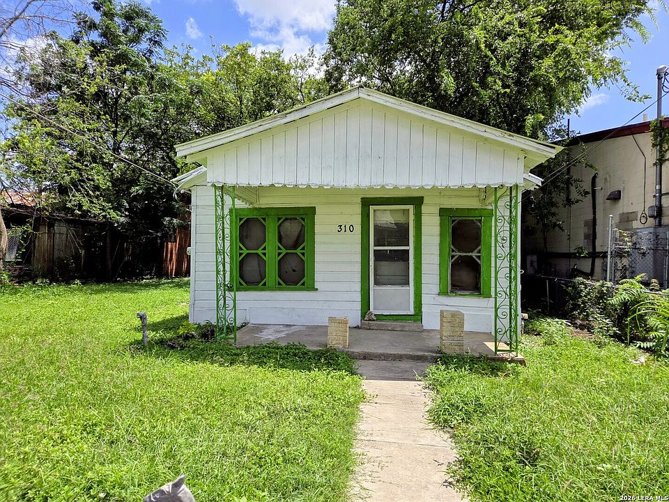 1st image of 310 E Lachapelle