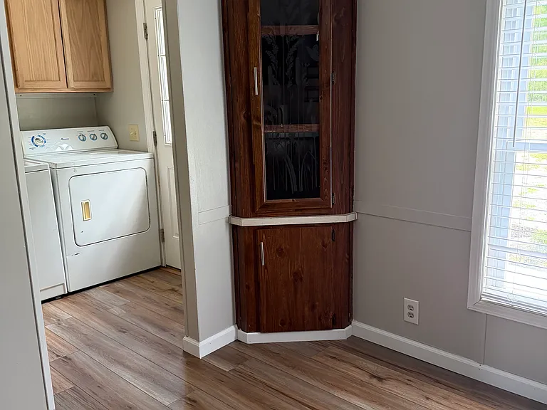 204 Aspen Dr — Photo 4