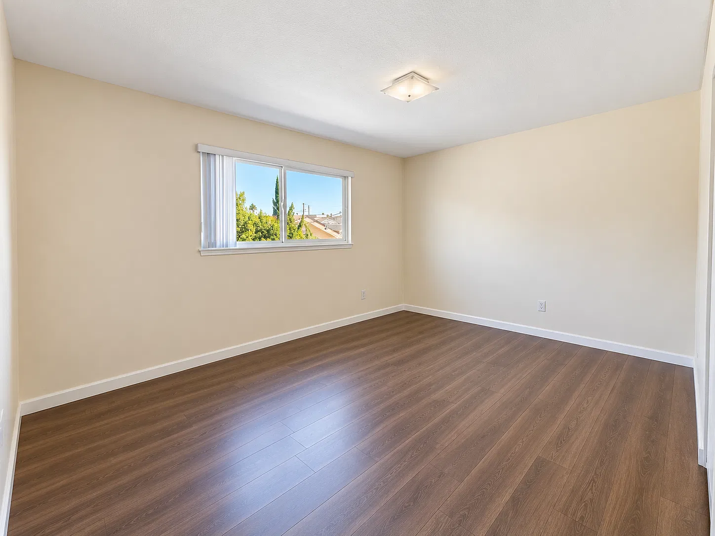 2 bed, 750 sqft, $2,290 — Photo 4