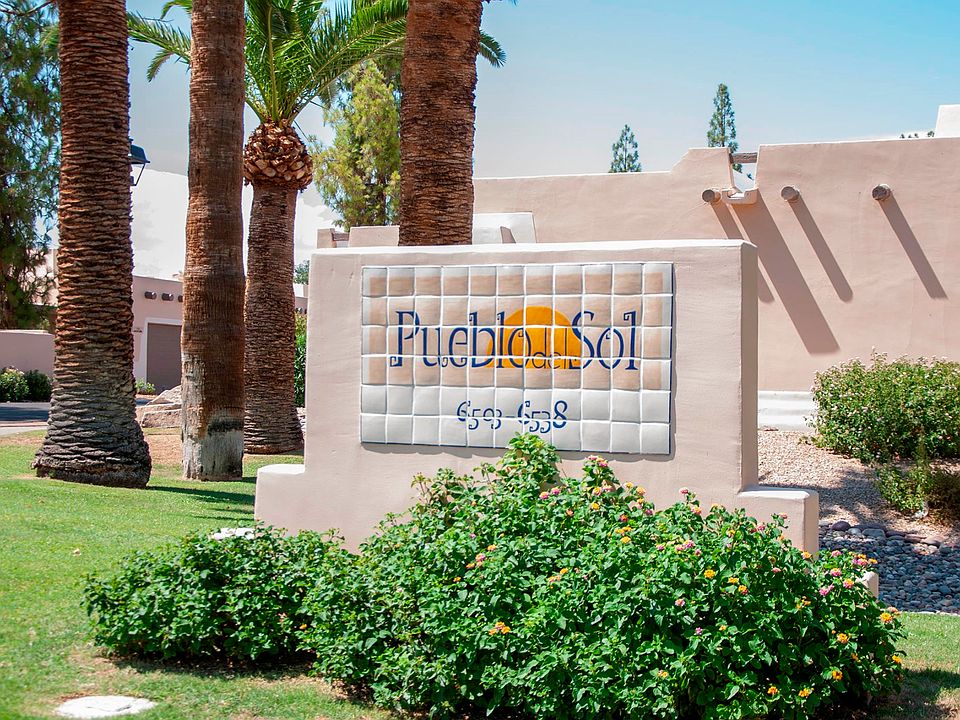 Pueblo del Sol sign