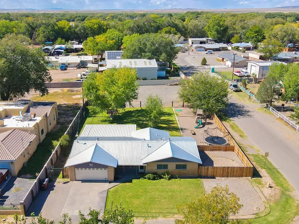 415 Ringer Ave, Bosque Farms, NM 87068