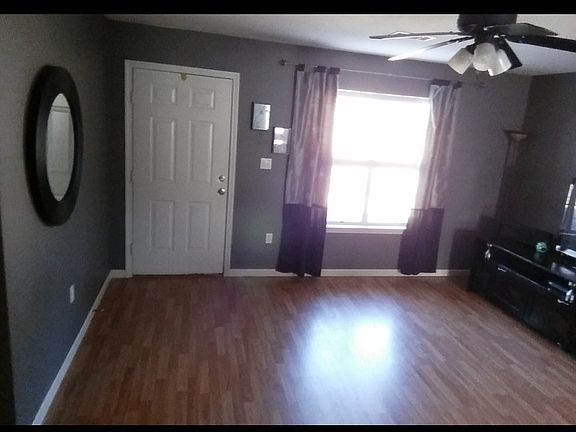 3rd image of 1705 Southern Hills Dr