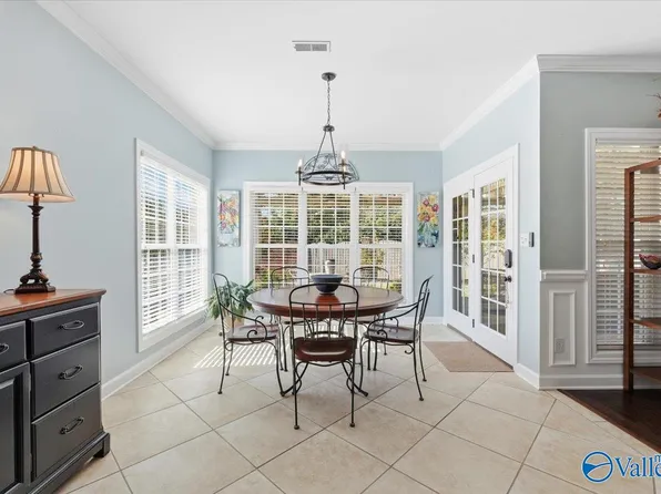 2901 Merwin Dr SE, Owens Cross Roads, AL 35763