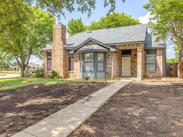 861 Valleybrooke Dr, Arlington, TX 76001