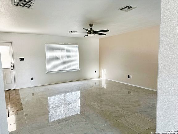 3rd image of 5019 Braden Gate