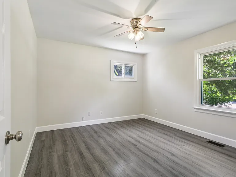 314 Martha Lee Dr — Photo 21