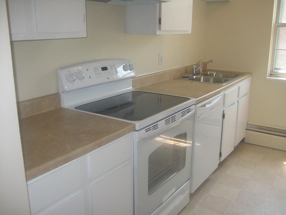2nd image of 69 Parrish St APT 8