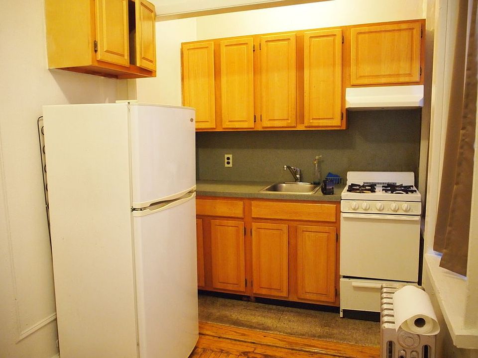1st image of 2438 Morris Ave #6D