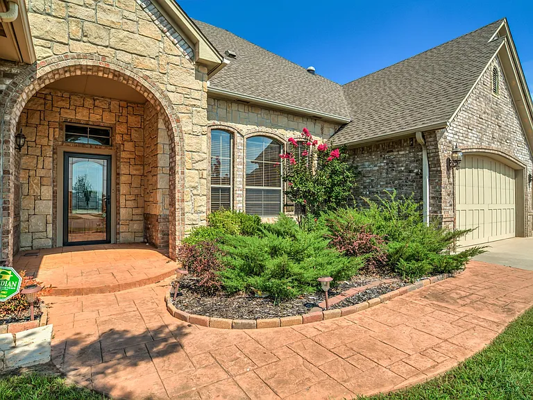 17108 Prestwick Cir — Photo 4