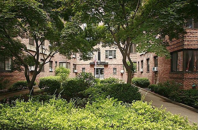 1st image of 35 Parkview Ave APT 3C