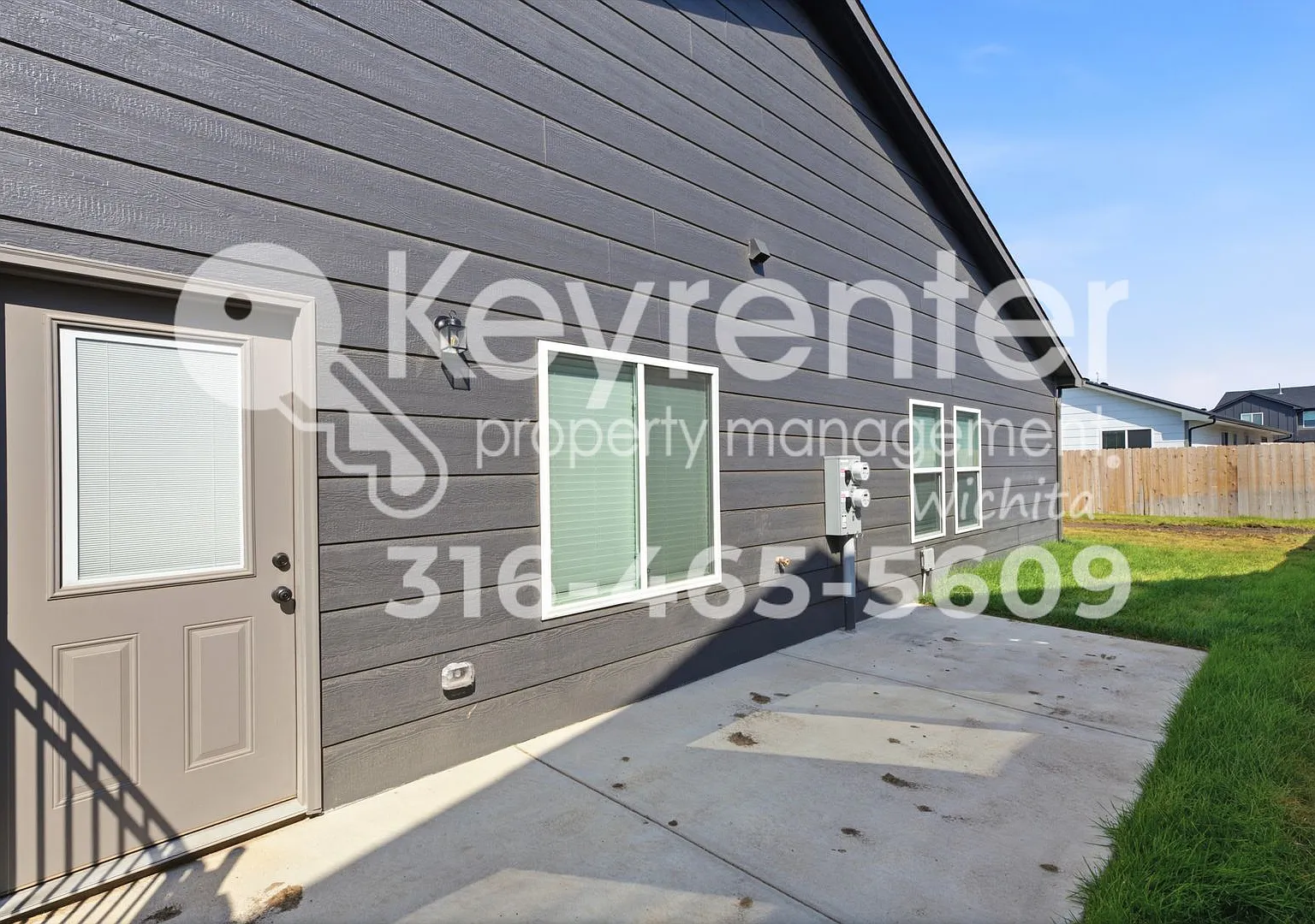 New 3-Bedroom Duplex with 2-Car Garage, Fenced Yard & Lawn Care Included — Photo 3