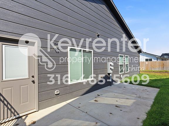 3rd image of 12826 W Red Rock St