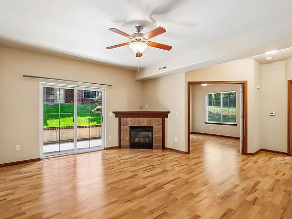 2nd image of 1848 W Benton St Unit 103