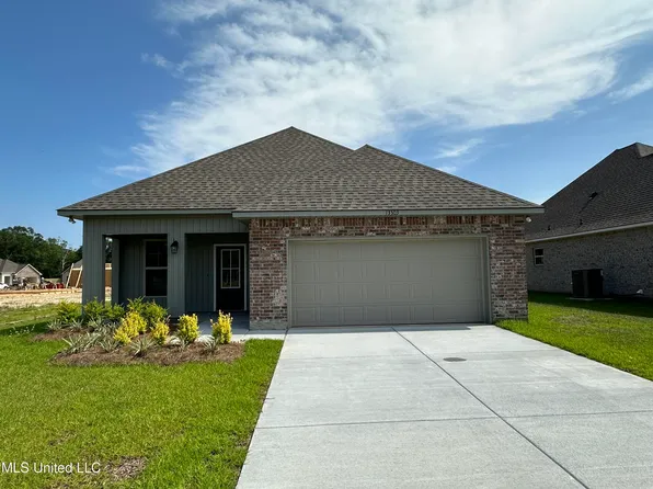 13303 Southern Pine St, Gulfport, MS 39503
