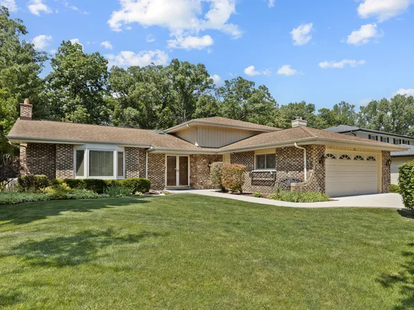 387 Woodlane Ct, Wood Dale, IL 60191