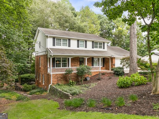 2550 Bentbrook Dr, Dunwoody, GA 30360