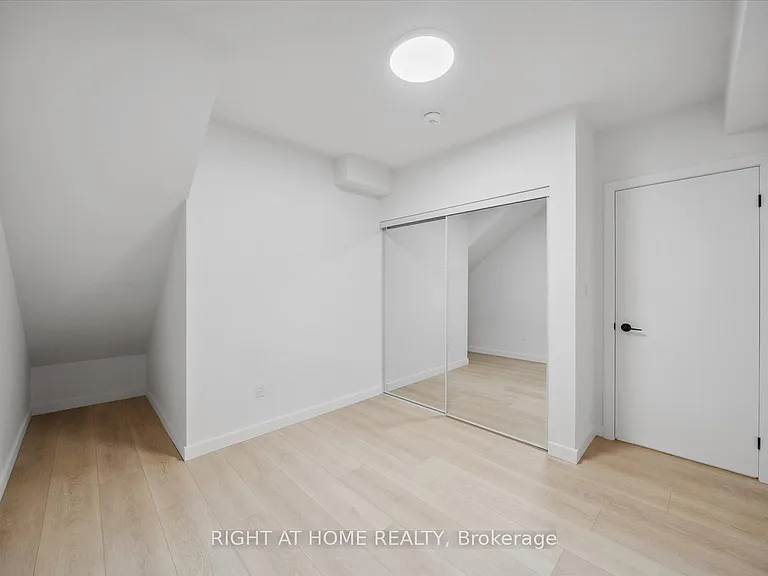 367 Howland Ave #2 — Photo 7