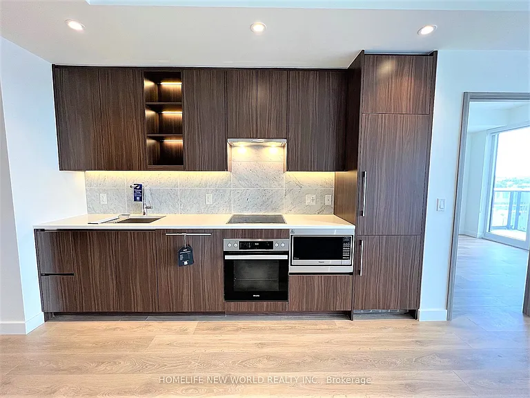 85 McMahon Dr #1110 — Photo 7