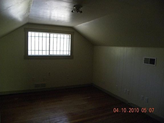 4th image of 2804 Galvez Ave