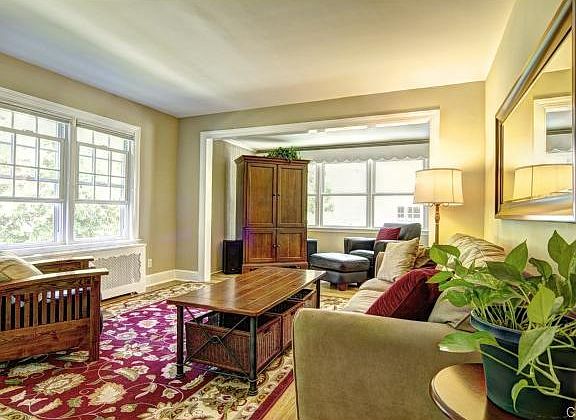 3rd image of 345 Courtland Ave