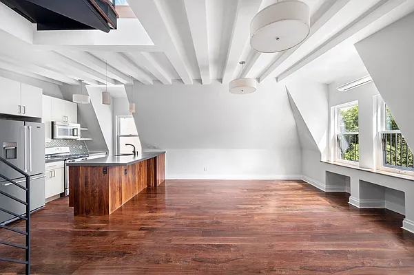 Rented by Corcoran | media 21