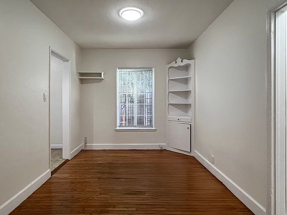 4th image of 2021 Pine Ave APT 3