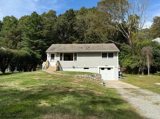 355 N Stonington Rd, Stonington, CT 06378