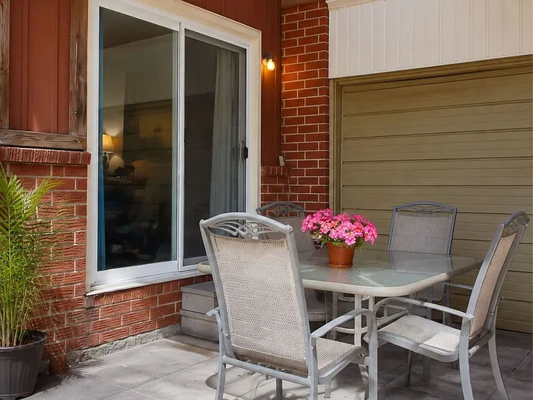 48 Blacktoft Dr #MAIN — Photo 12