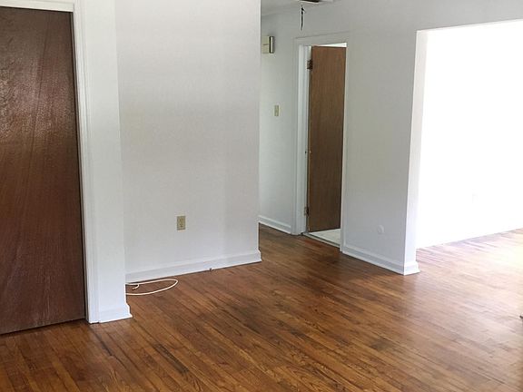 2nd image of 5 Kenalcon Dr