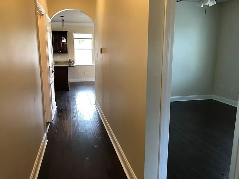 2539 Eagle St — Photo 3