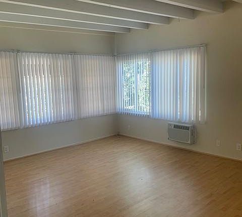 5th image of 15206 Dickens St #6