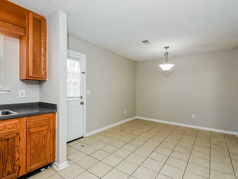 3571 Hopkins Ct — Photo 9