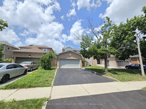 68 Mullis Cres, Brampton, ON