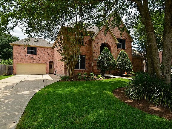 4th image of 2110 Woodland Dr