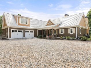 321 Neverland Trl, Cleveland, GA 30528