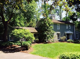 6025 E Surrey Rd, Bloomfield Hills, MI 48301