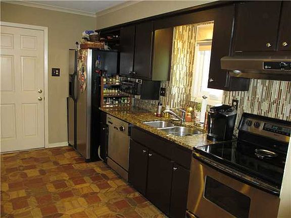 3rd image of 1815 Allenby Green Dr