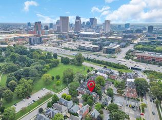 233 W Poplar Ave, Columbus, OH 43215