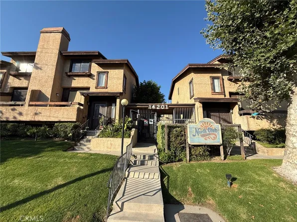 14201 Foothill Blvd Unit 49, Sylmar, CA 91342