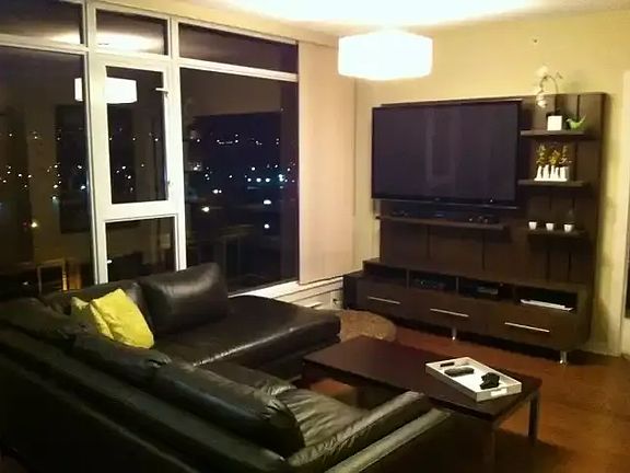 2nd image of 1075 Sunset Dr #1002