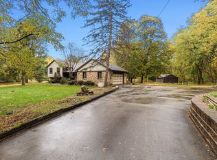 9233 Wiggins Rd, Howell, MI 48855