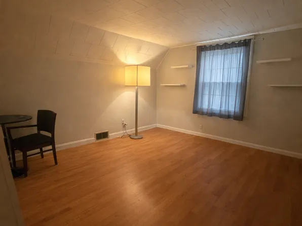 615 Oak St, East Hartford, CT 06118