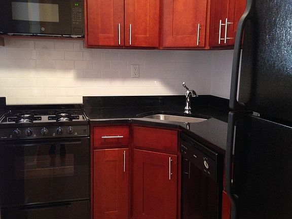 2nd image of 61 W 74th St APT 6D