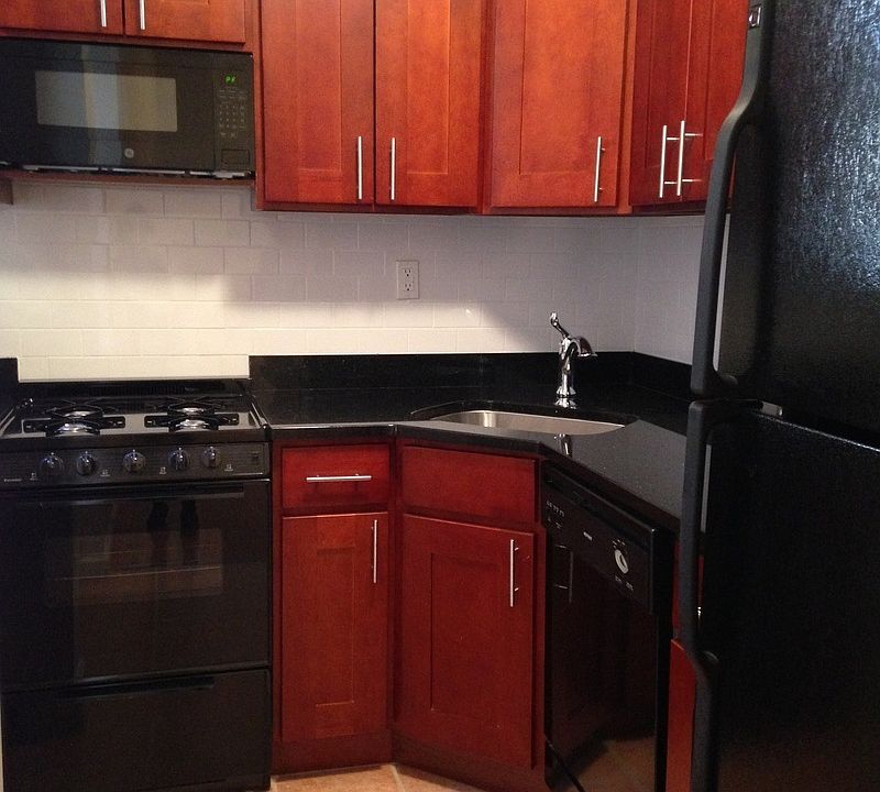 1st image of 115 W 71st St APT 4C