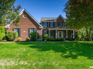 5153 Berkshire Ct, Bettendorf, IA 52722