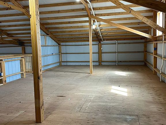 3rd image of 10175 SW Santa Fe Lake Rd