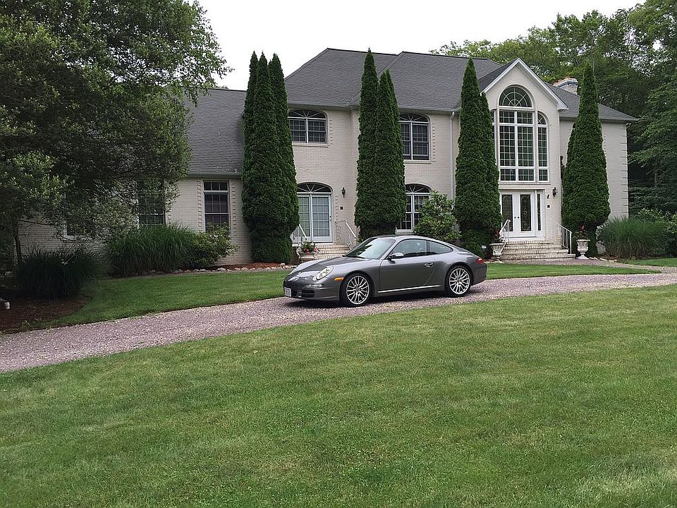 1st image of 140 Canterbury Ln